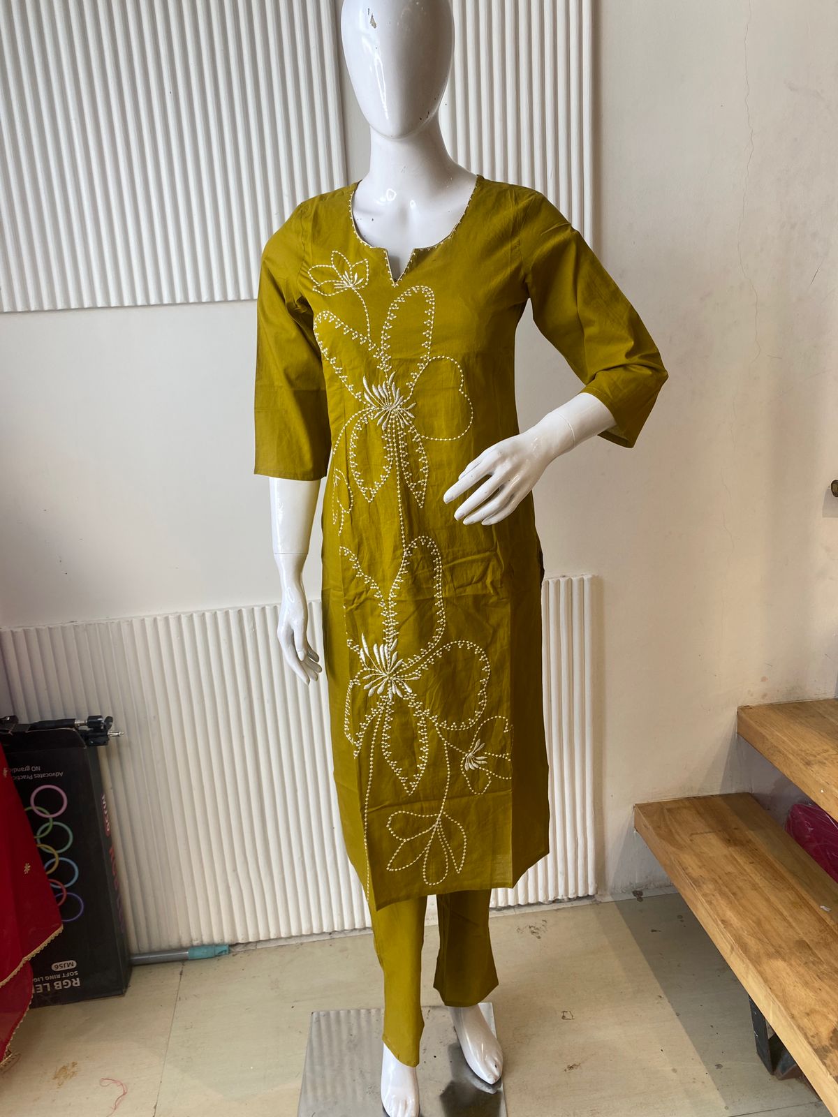 Olive Bloom Floral Print Kurti Set - Image 5