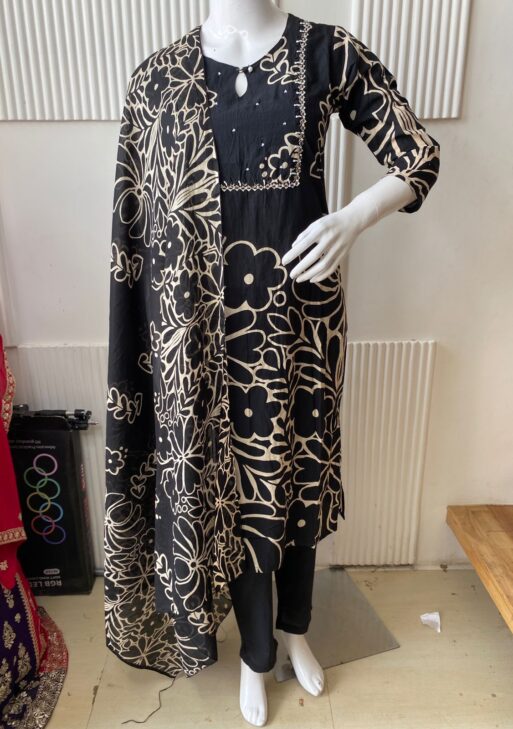 Black Floral Print Kurti Set