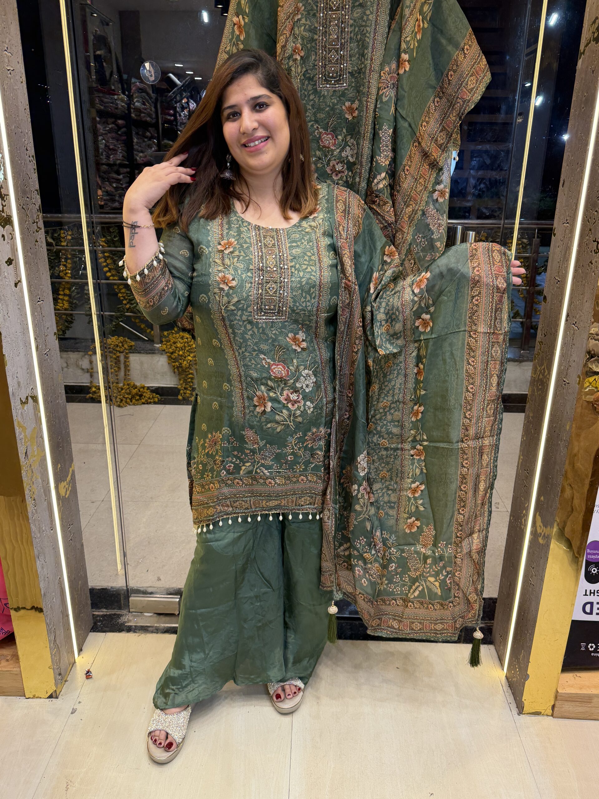 Pure Crap Fish-Cut Devider 3 Pice Kurti Set With Paints & Dupatta (23)