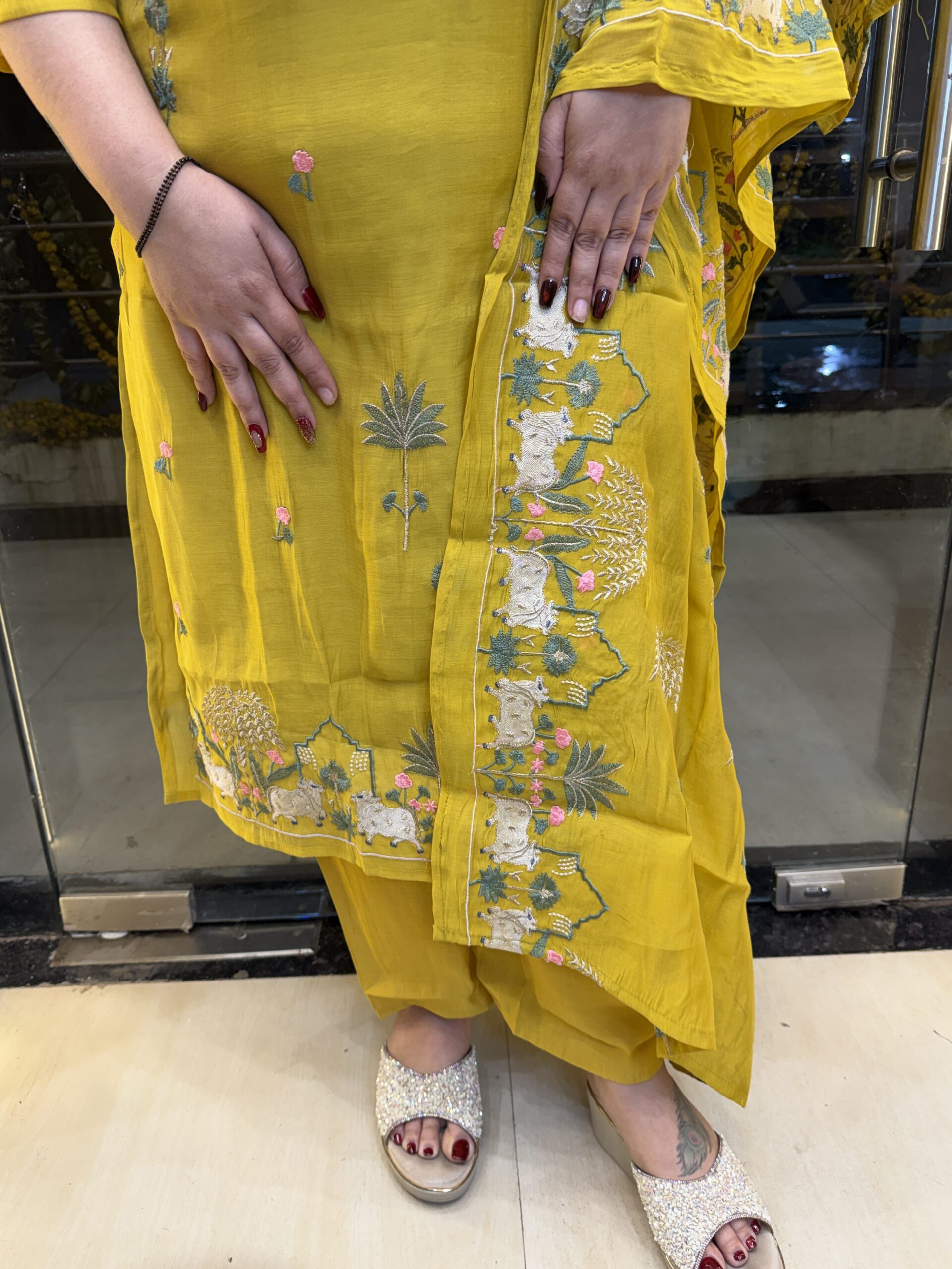 Pure Mull Chanderi Cottan Mustard Yellow Straight-Cut Kurti With Paints & Dupatta Set (11) - Image 4