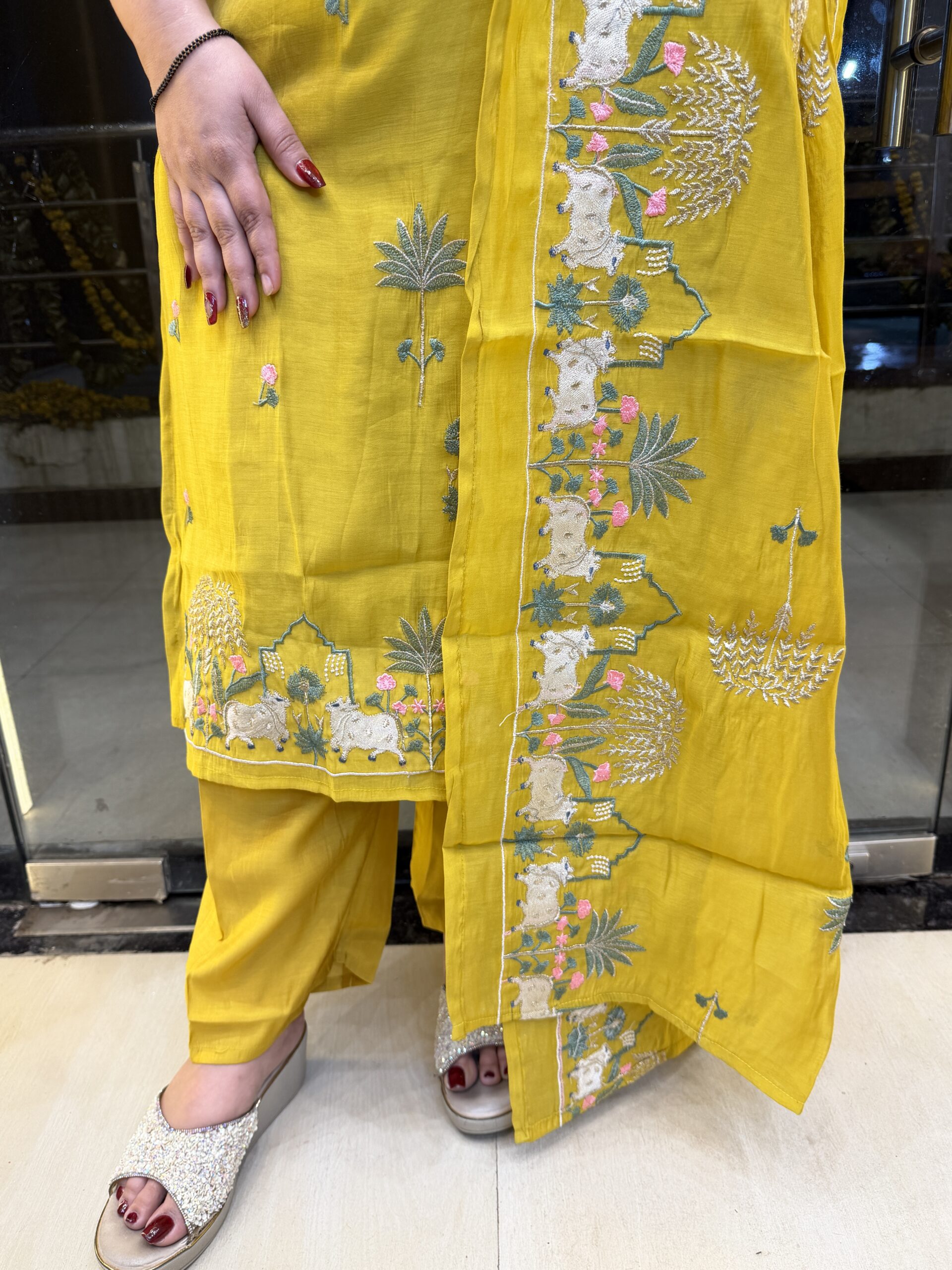 Pure Mull Chanderi Cottan Mustard Yellow Straight-Cut Kurti With Paints & Dupatta Set (11) - Image 3