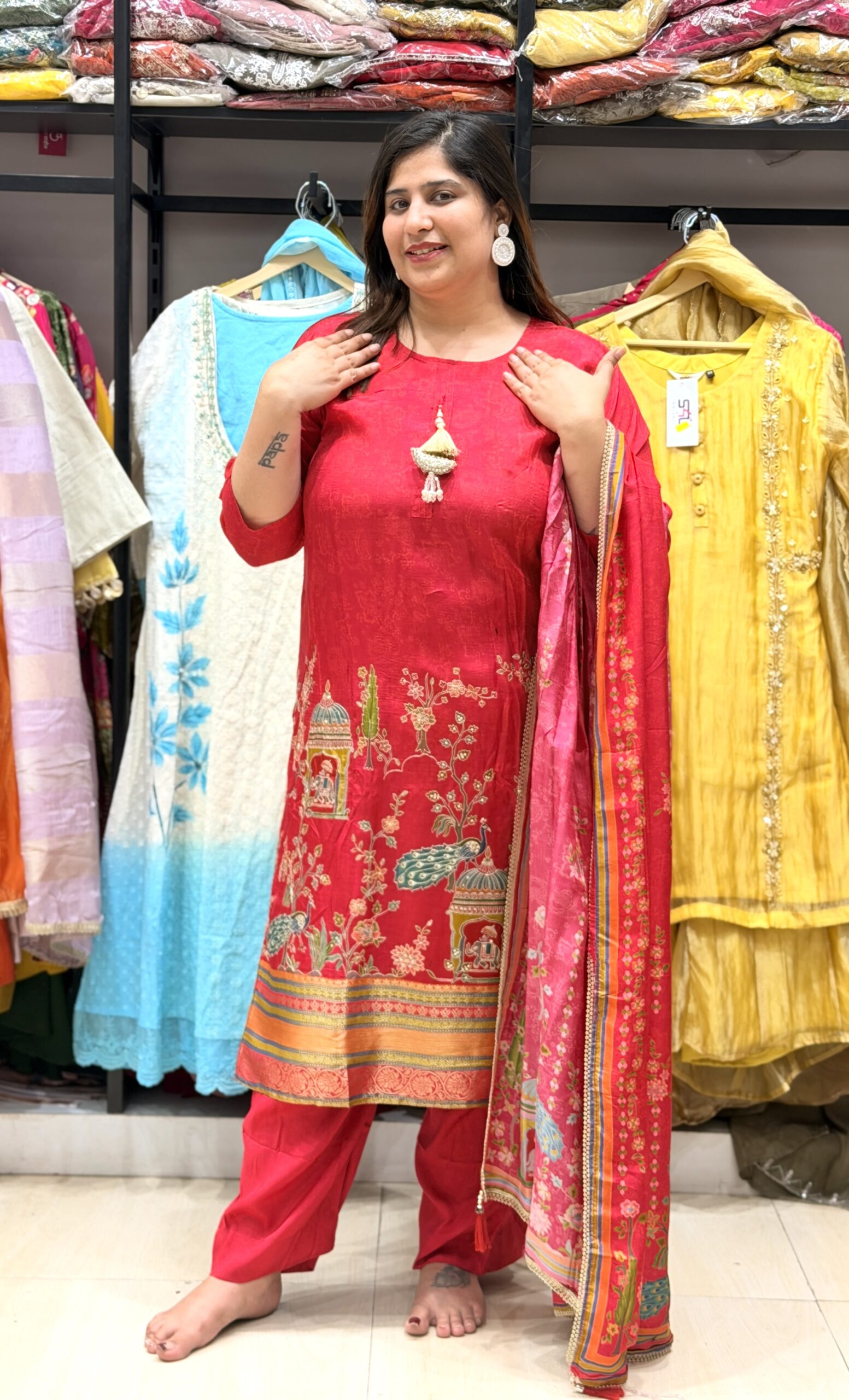Heavy Crepe Straight Suit – Elegant Party Wear Collection - Image 4